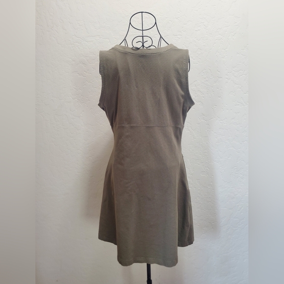 Hiking Dress. Green with Black Stripe Design from MOUNTAIN HARD WEAR. - Picture 3 of 15